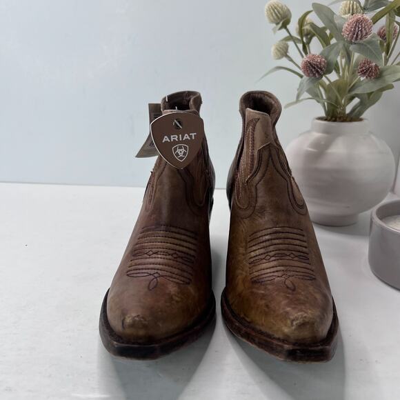 Ariat Hazel Western Boots Naturally Distressed Snip Toe Brown Womens 6.5B NWOB - Picture 2 of 9